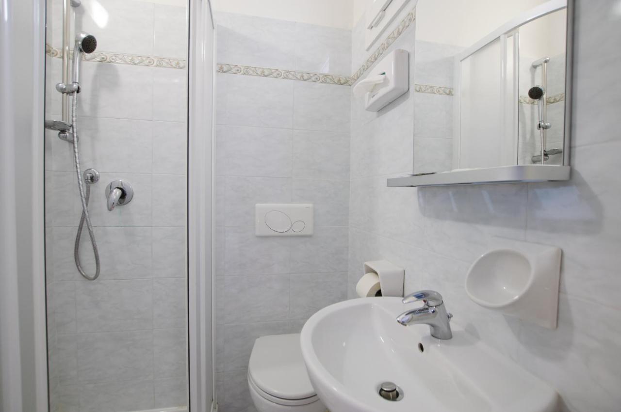 Hotel Milena Римини Екстериор снимка