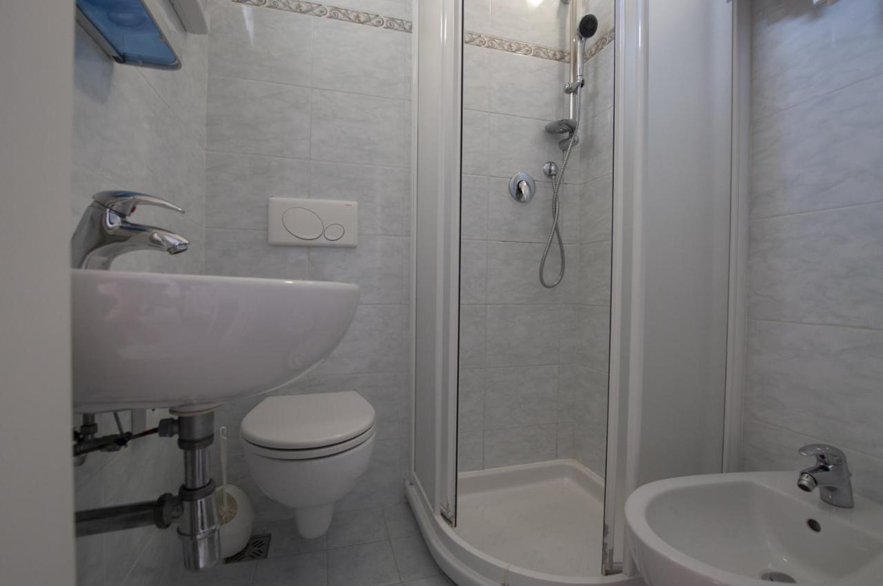 Hotel Milena Римини Екстериор снимка